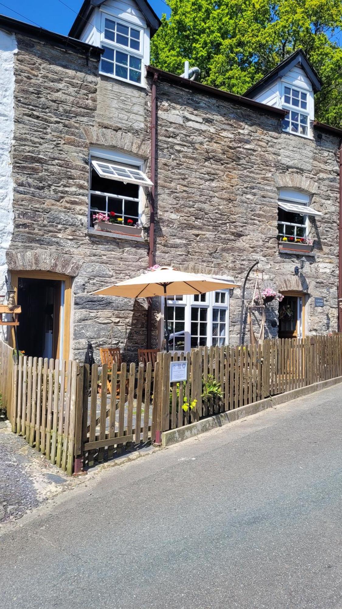 The Granary Corris On The Edge Of The Dyfi Forest Exterior photo
